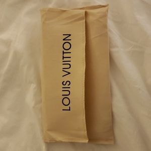 Louis Vuitton dust cover